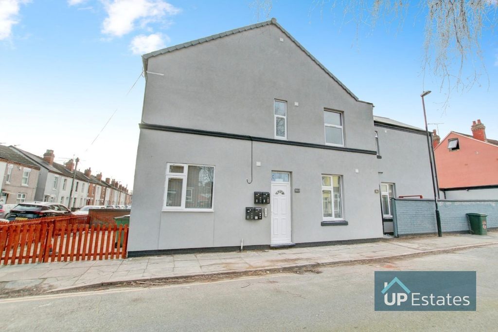 Property photo 1 of 10 Front