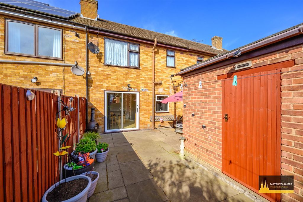 Property photo 1 of 17 Rear Garden