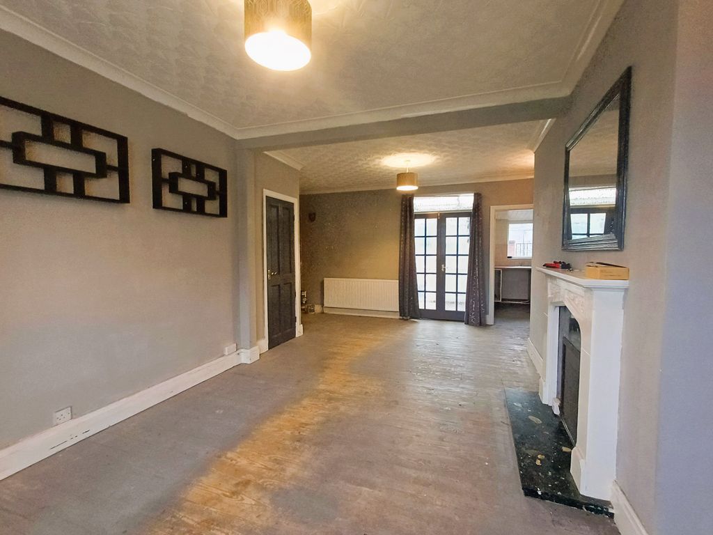 Property photo 3 of 14 Lounge/Diner