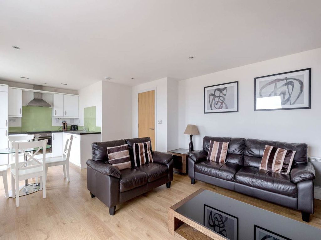 Property photo 3 of 9 48989_Westernharbourview_004