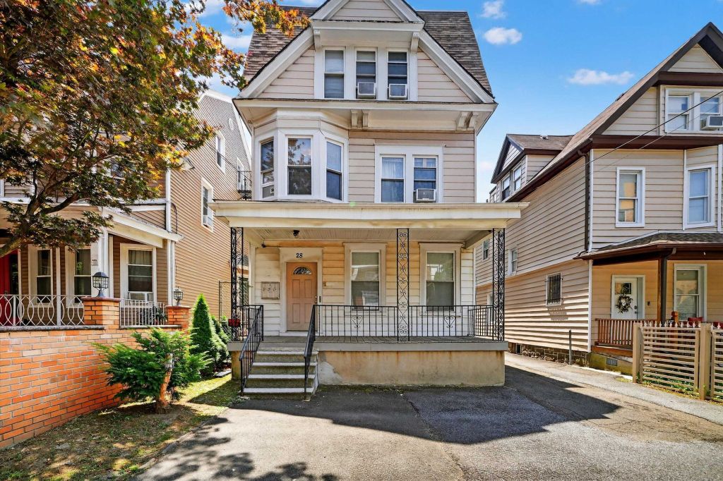 Property photo 1 of 23