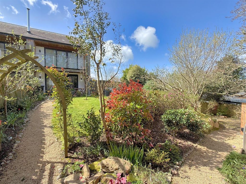 Property photo 1 of 24 Garden