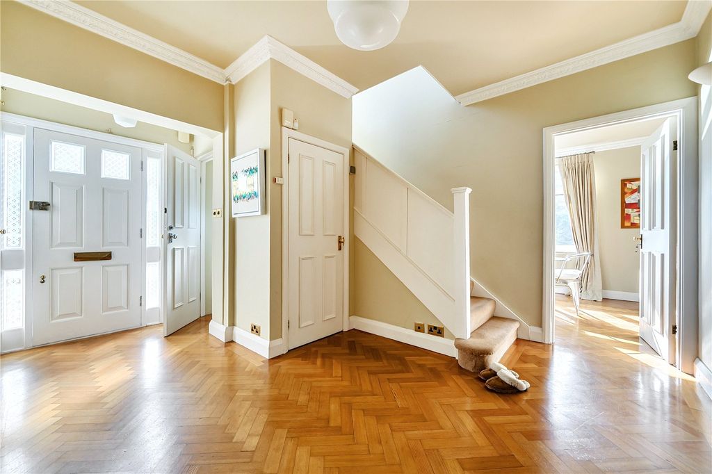 Property photo 2 of 20 Picture No. 16