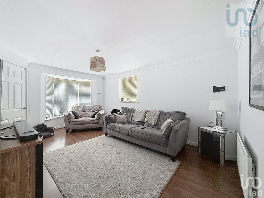 Property photo 2 of 16