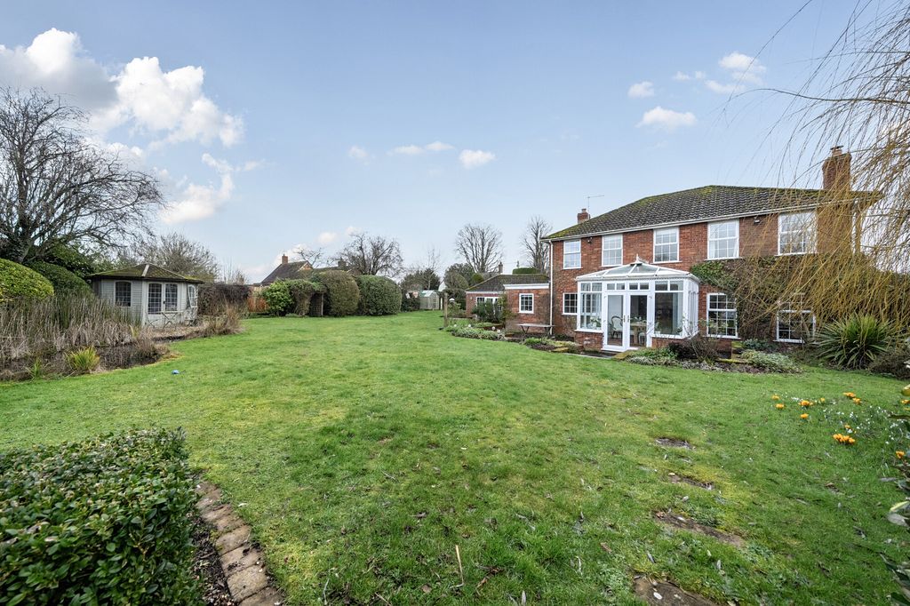 Property photo 2 of 18