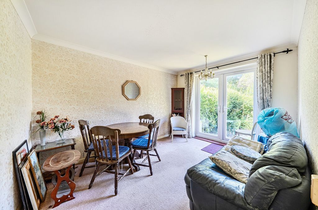 Property photo 3 of 10 3