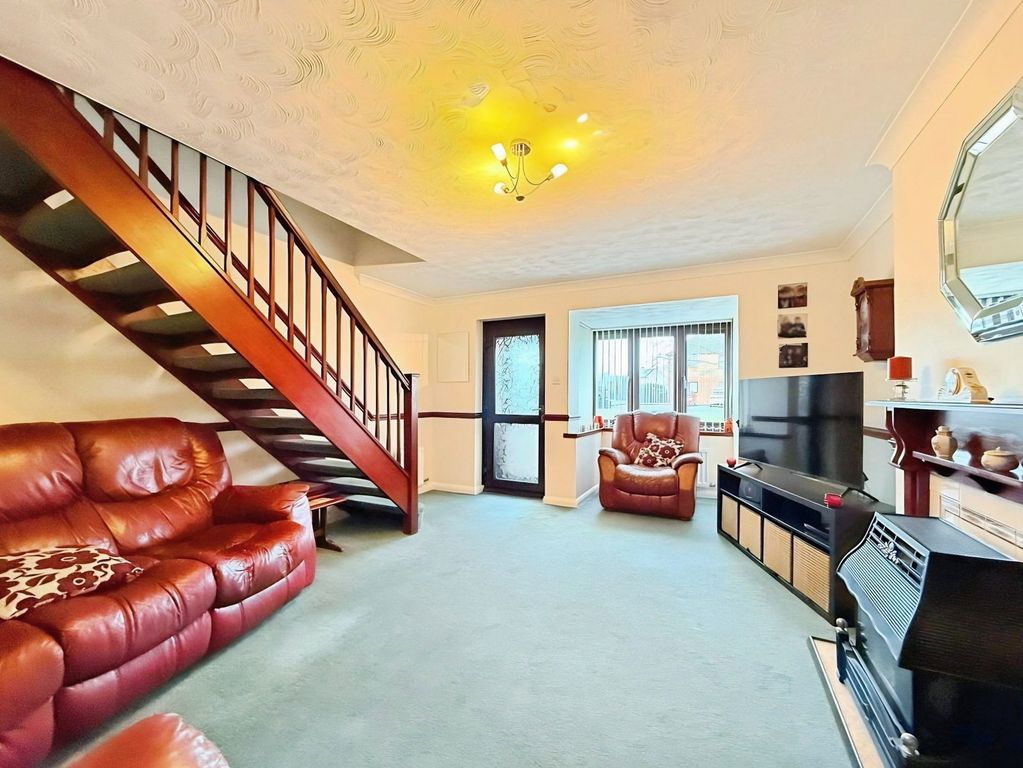 Property photo 2 of 30