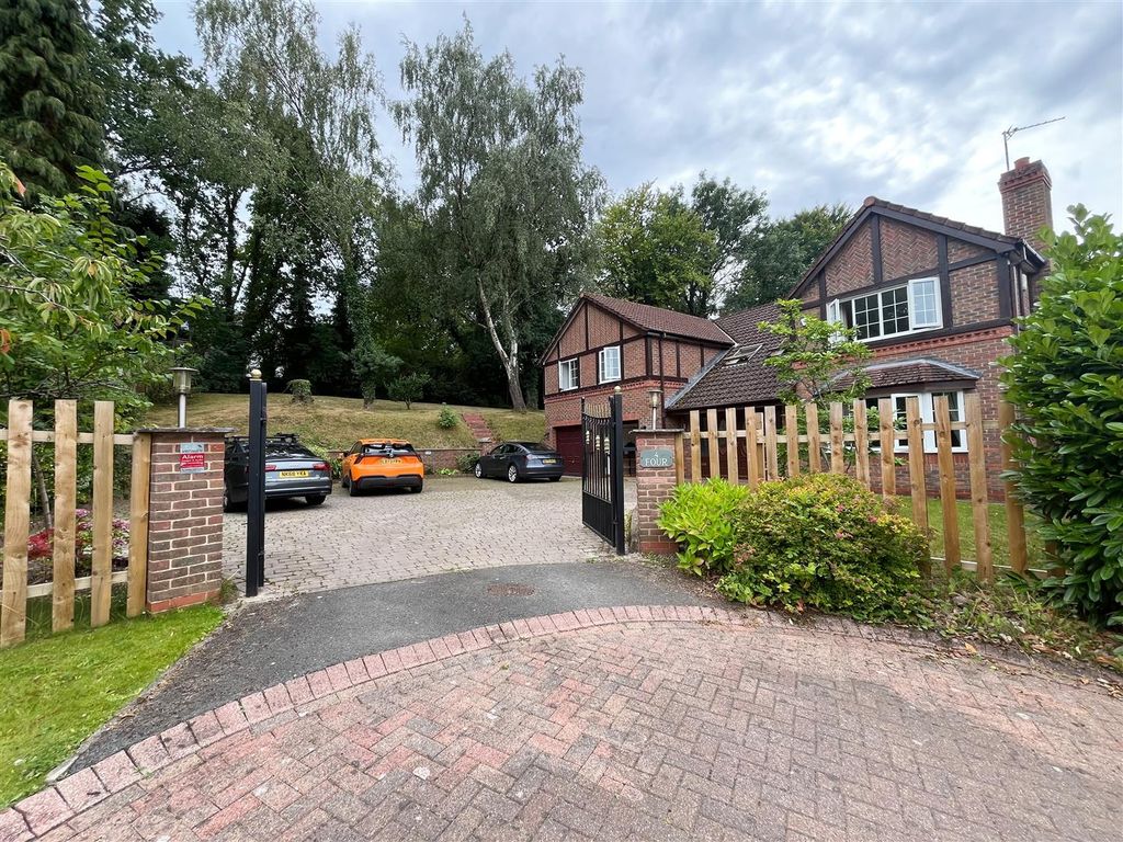 Property photo 1 of 23