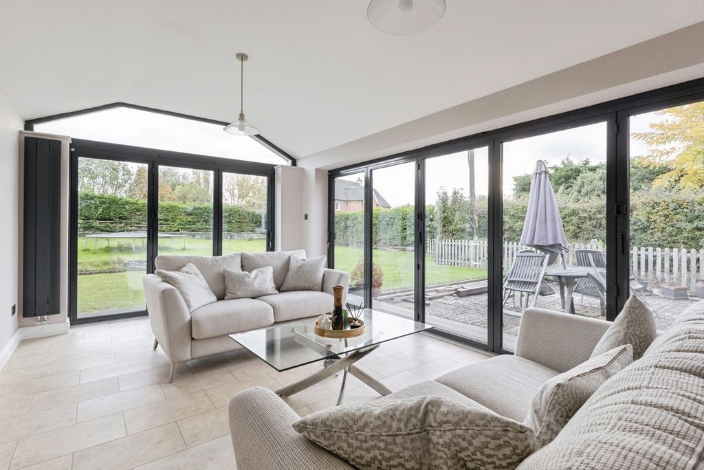 Property photo 3 of 14 Photo