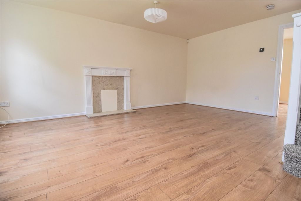 Property photo 2 of 11 Picture No. 10