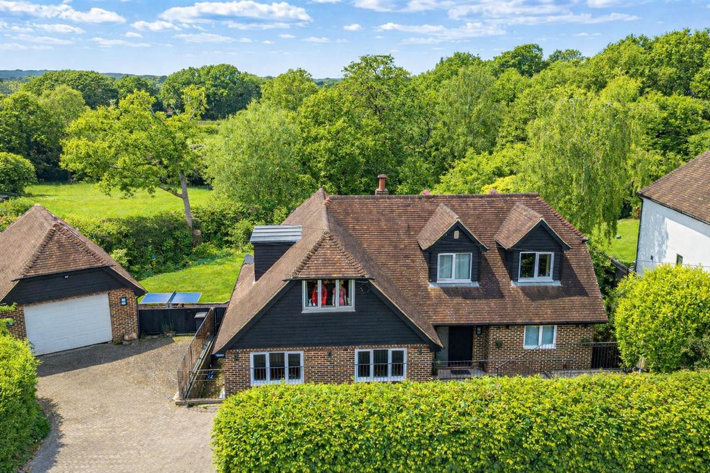 Property photo 1 of 41 1A018964-09F6-47c1-94Da-A4Ed45Aa8Bad.Png