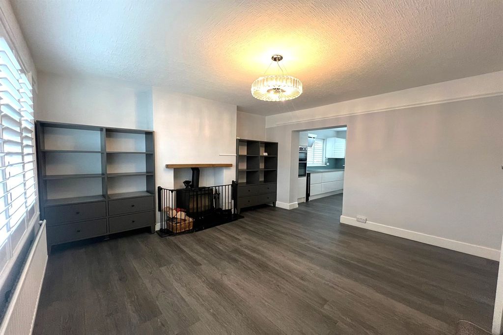 Property photo 1 of 11 (Main)