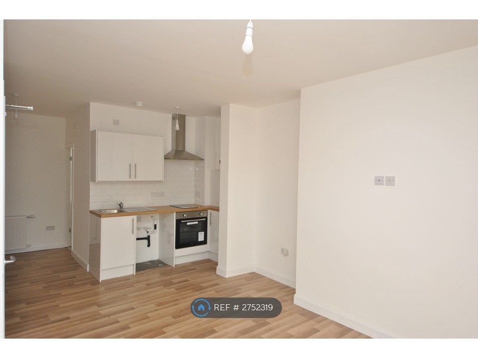 Property photo 3 of 4 Kitchen