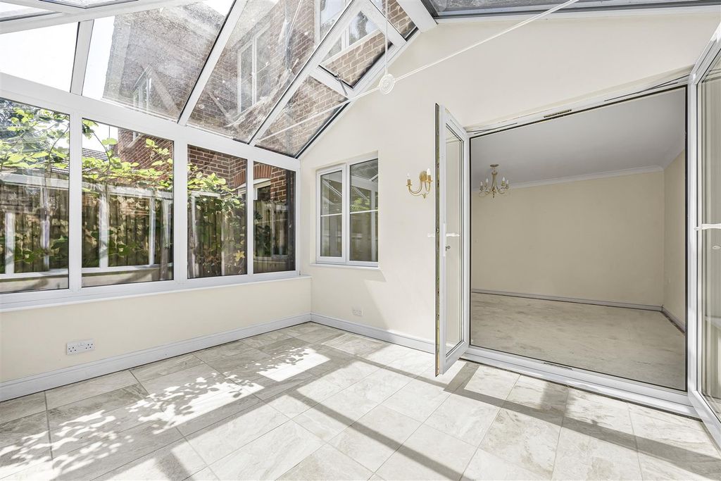 Property photo 3 of 17 16_60499.Jpg