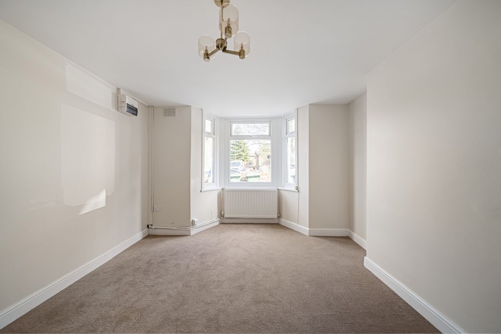 Property photo 2 of 11 Photo 8