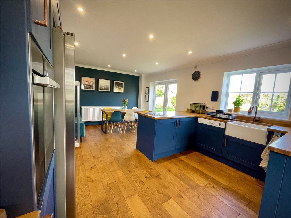 Property photo 2 of 43 Picture No. 65