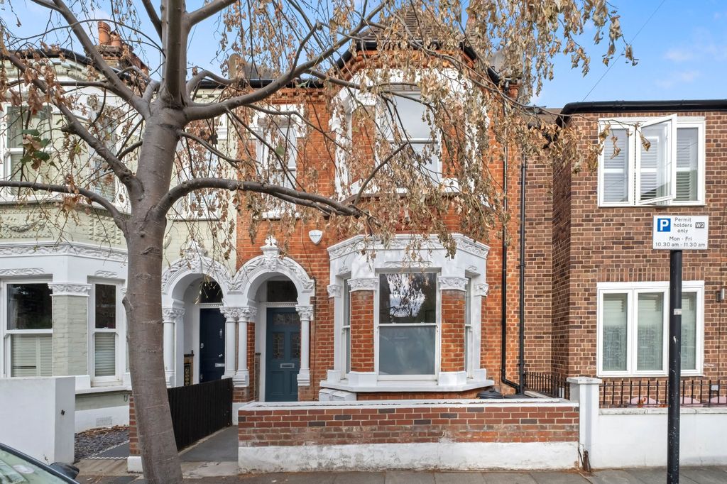 Property photo 1 of 12 External