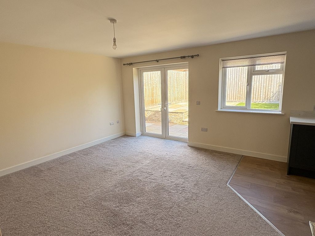 Property photo 2 of 14 Not Specified