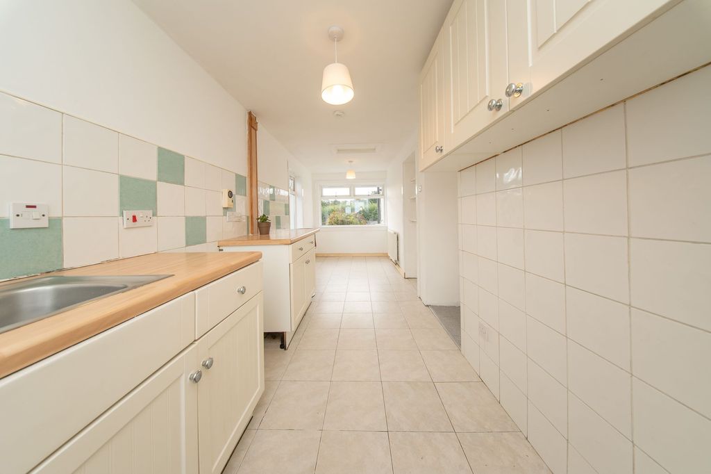 Property photo 3 of 22 Kitchen Diner