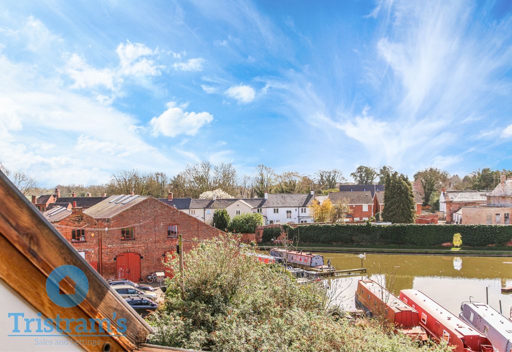 Property photo 2 of 17 Untitled Design (33)