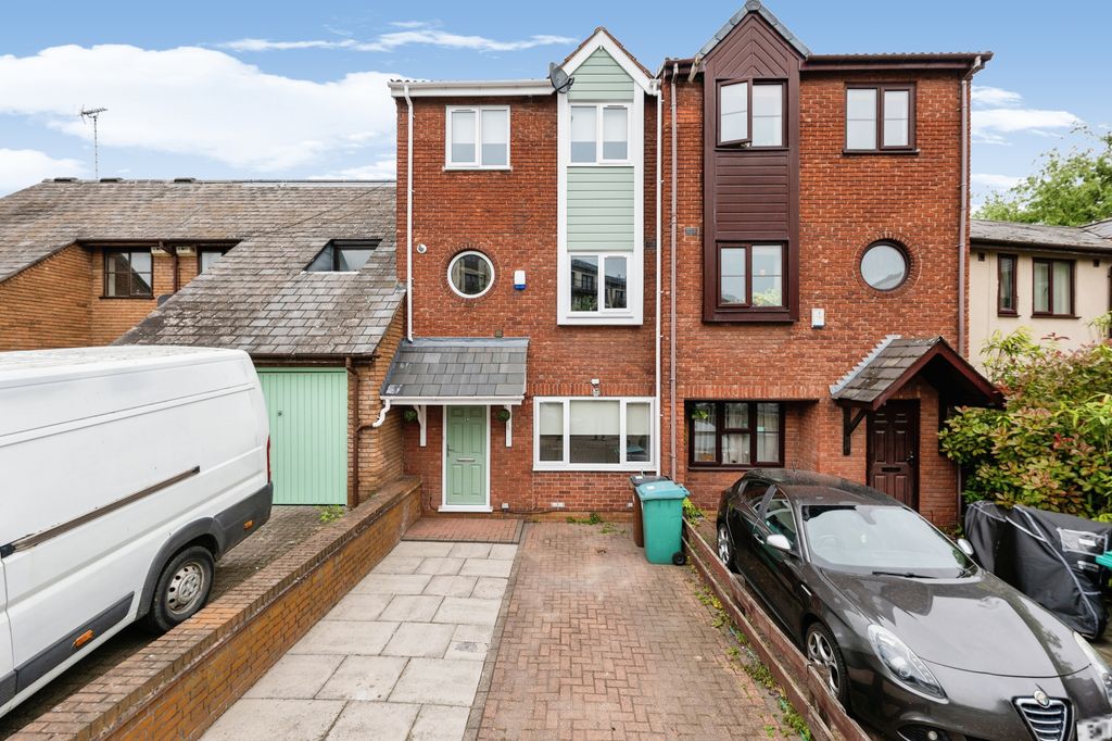 Property photo 1 of 11 Efc5F455-2d01-ee11-8