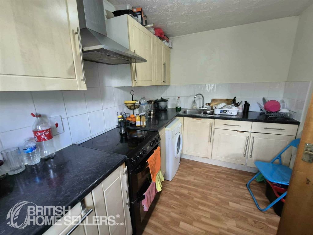 Property photo 3 of 12 Picture No. 06