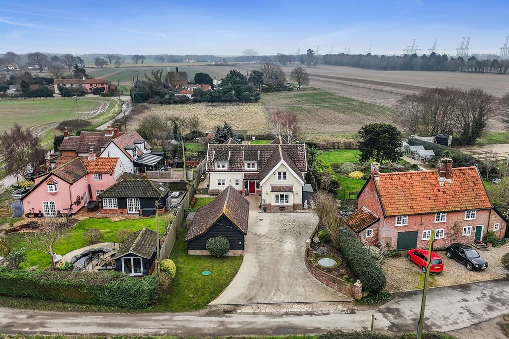 Property photo 1 of 31