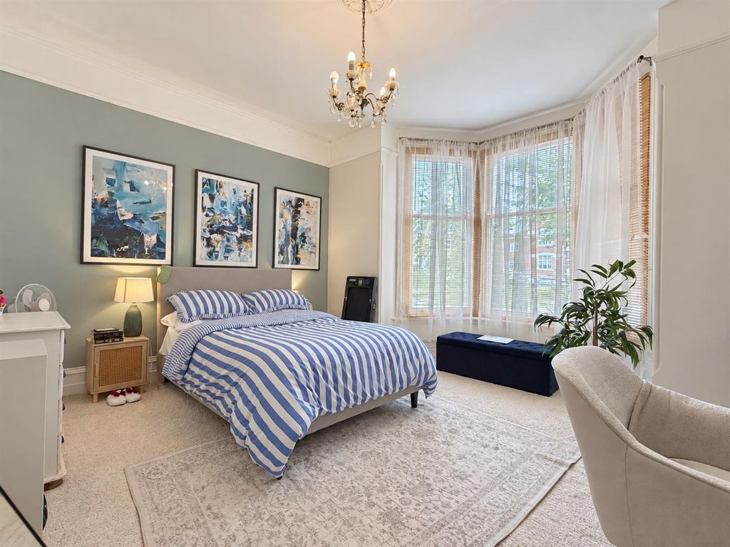 Property photo 3 of 21