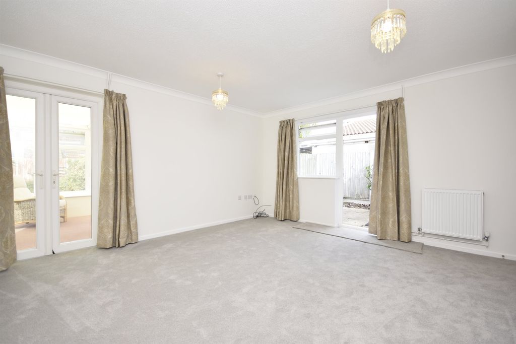 Property photo 3 of 14