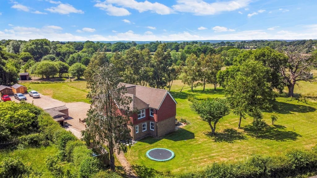 Property photo 3 of 31