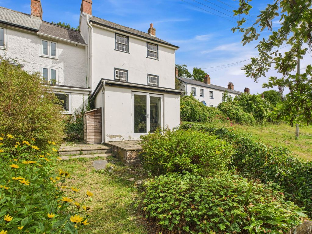 Property photo 3 of 11