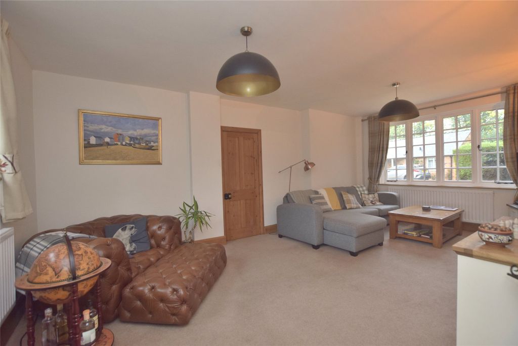 Property photo 3 of 19 Living Room