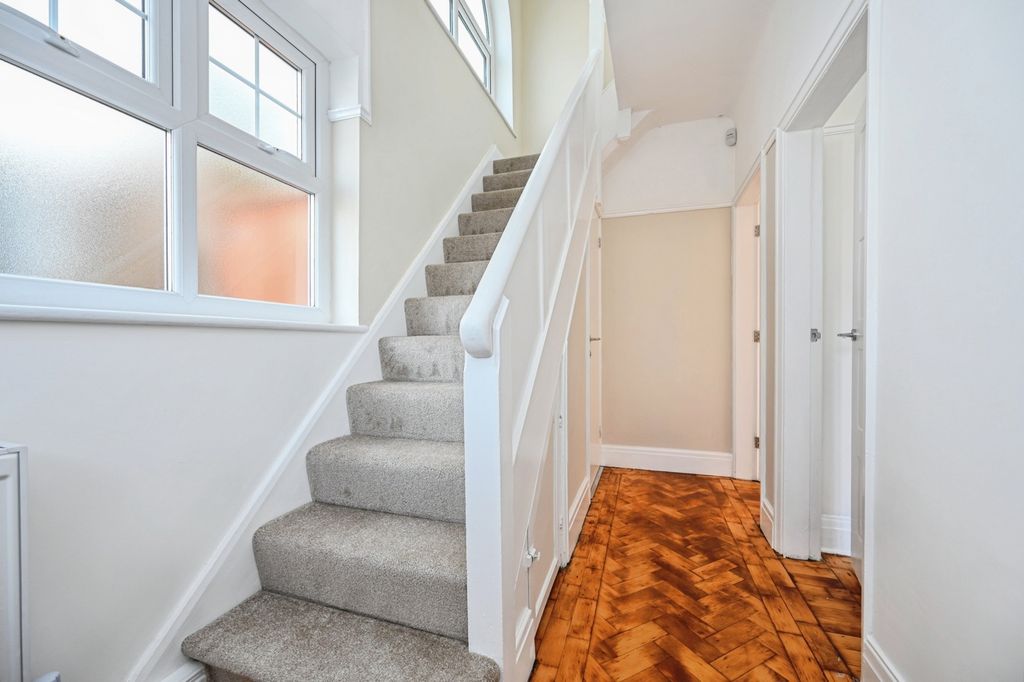 Property photo 2 of 13 Pbox-Img.Jpg