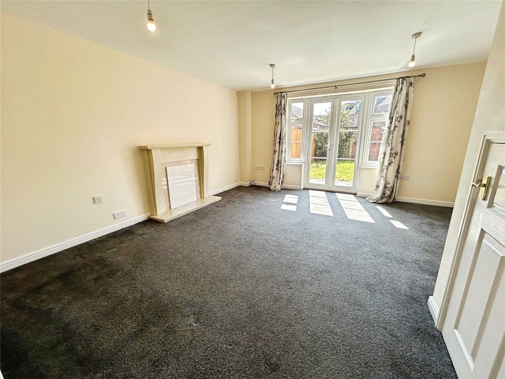 Property photo 2 of 14 Picture No. 13