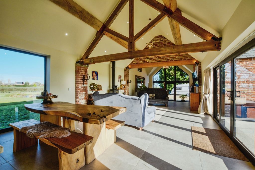 Property photo 2 of 20 Open Plan Dining/Living Space