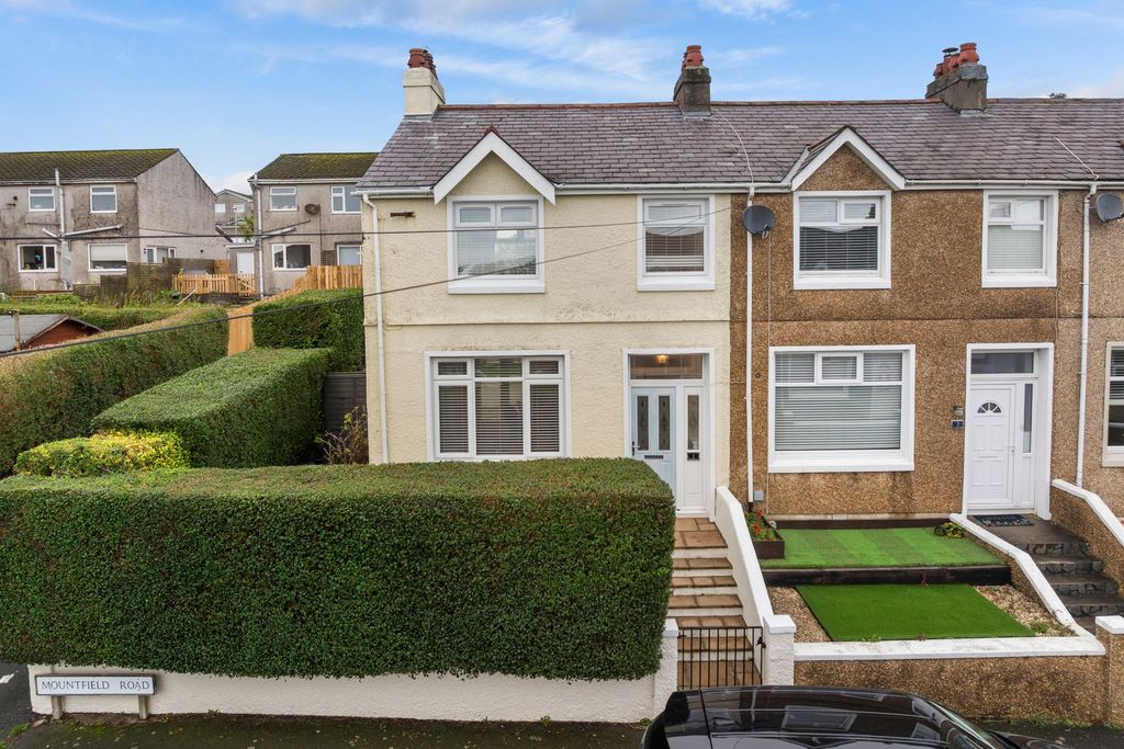 Property photo 1 of 27