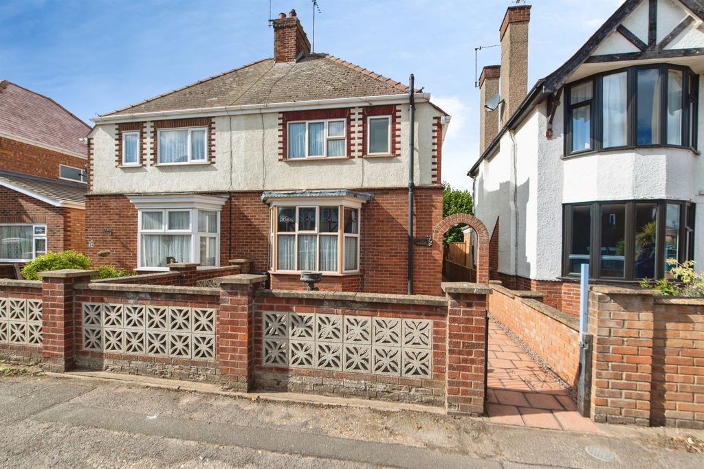 Property photo 1 of 16