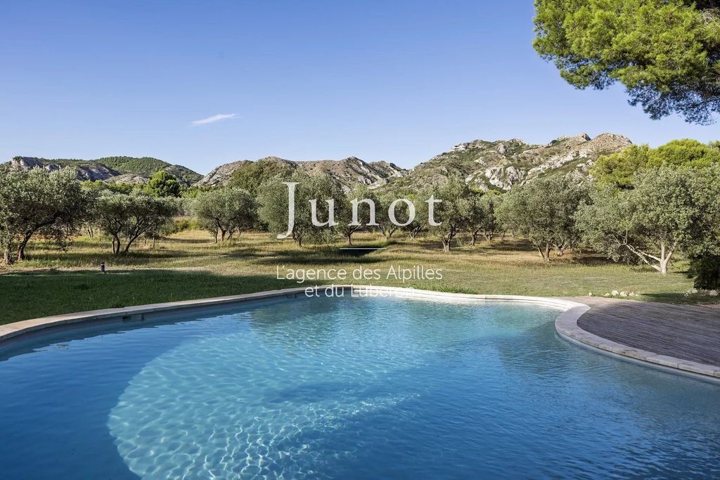 Property photo 1 of 38 Les Baux De Provence - Property With A View In A Quiet Area