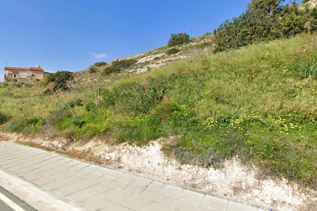 Property photo 3 of 3