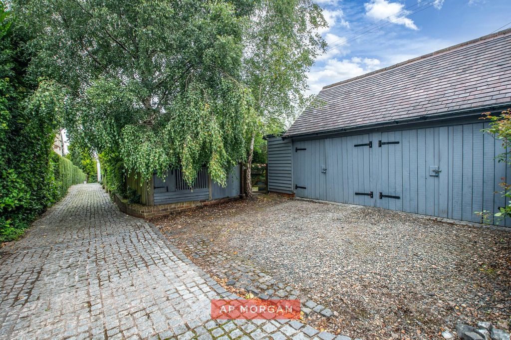 Property photo 3 of 28 Picture No. 50