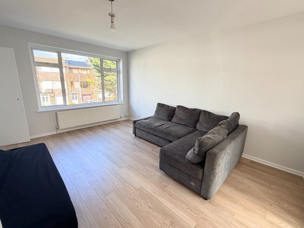 Property photo 3 of 9 5046832