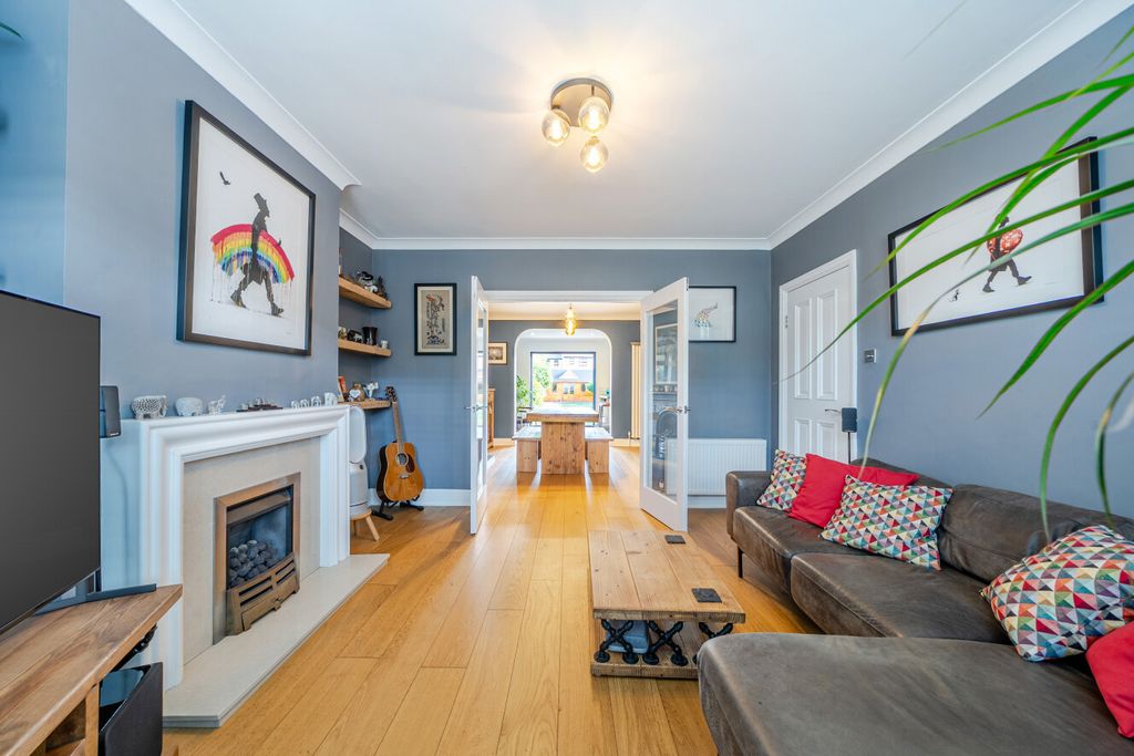Property photo 2 of 27 1534902-22-6Ace41...