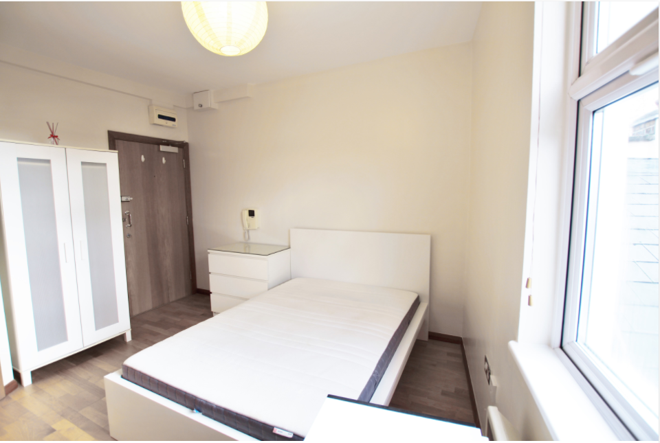 Property photo 3 of 4