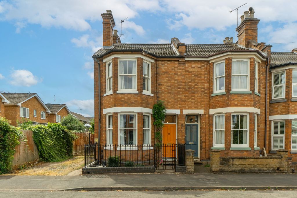Property photo 1 of 26