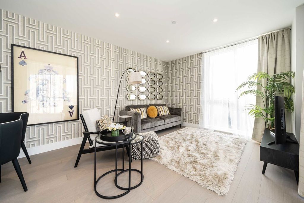 Property photo 3 of 5