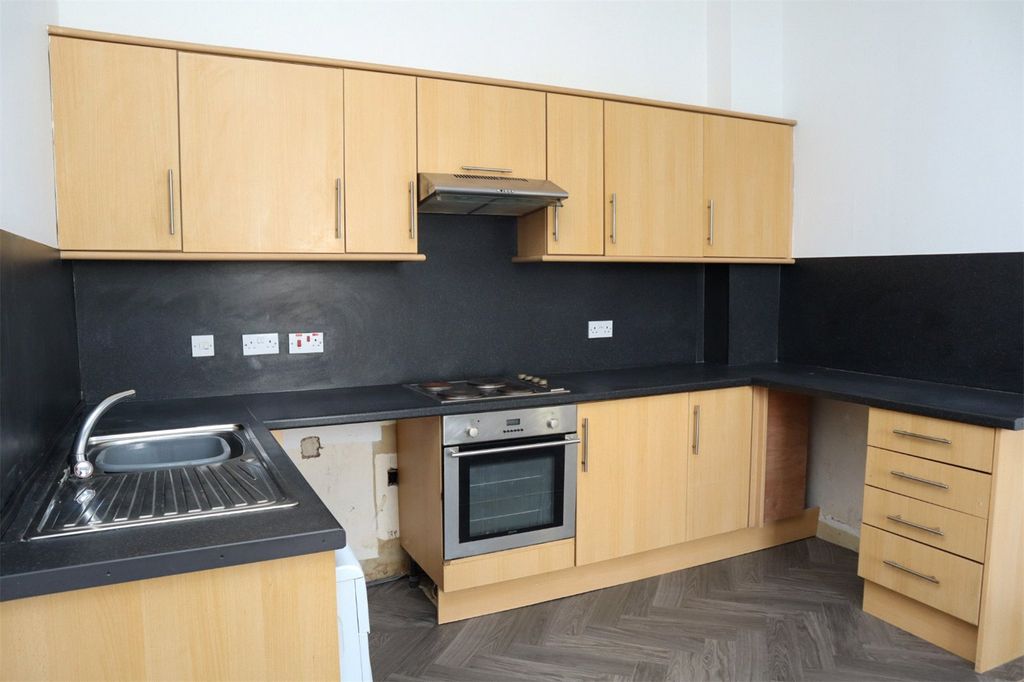 Property photo 2 of 10 Lounge/Kitchen