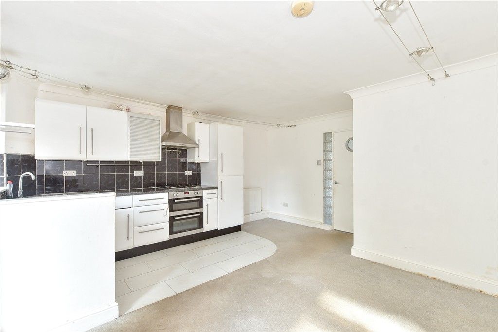 Property photo 2 of 6 Kitchen/ Lounge/Diner