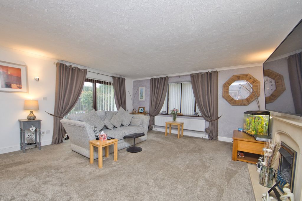 Property photo 2 of 14 Picture 2