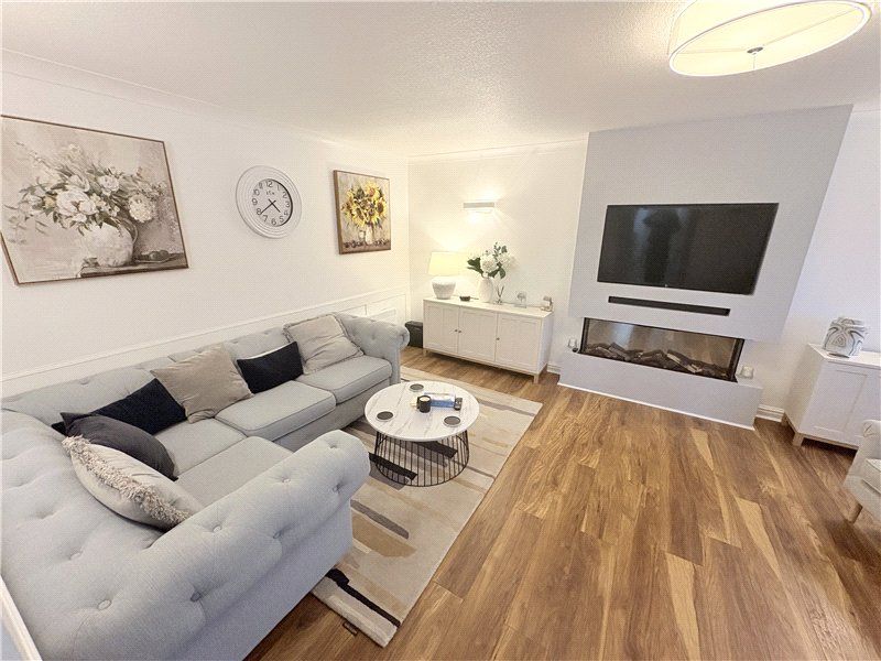 Property photo 3 of 21 Picture No. 11