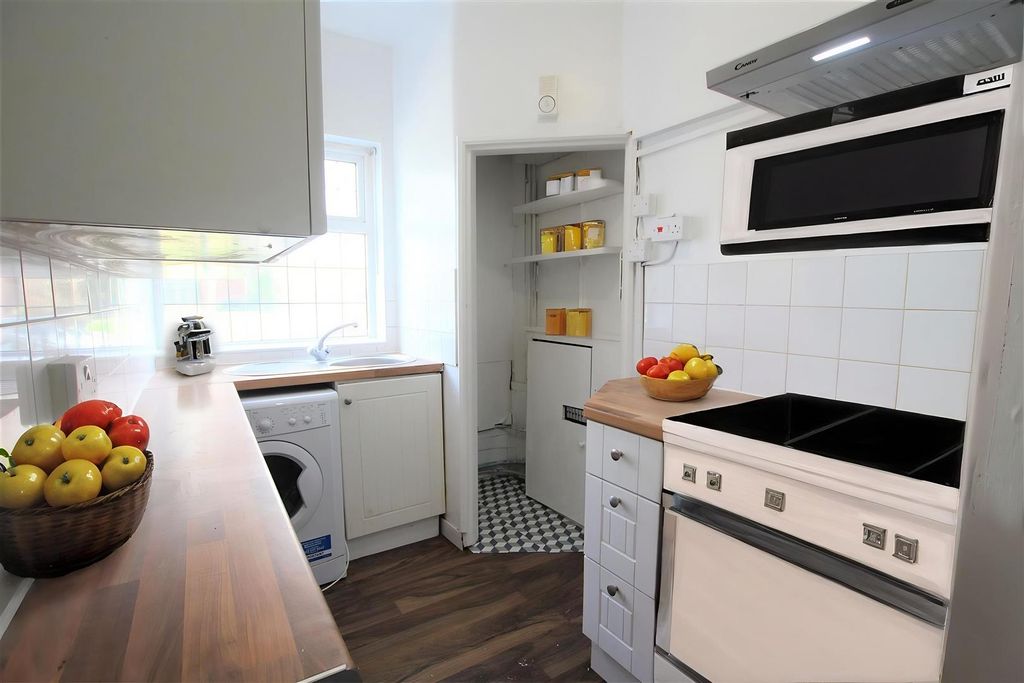 Property photo 3 of 4 2 - Kitchen - Standard - 0.Jpg